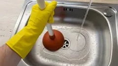 Co v žádném případě nesmíte vylévat do umyvadla: to nevědí ani zkušené hospodyňky