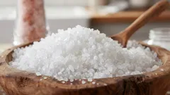 Proč sůl není jen pro jídlo: 10 nečekaných způsobů, jak ji využít v domácnosti